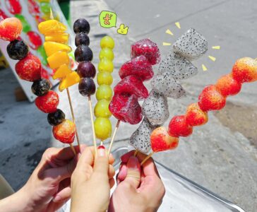 món ăn vặt kẹo hồ lô trái cây